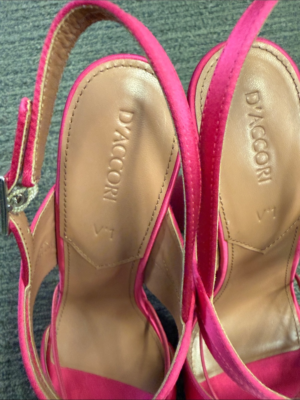 Fuchsia Satin Slingback Pointed-Toe Heels - Picture 6 of 8